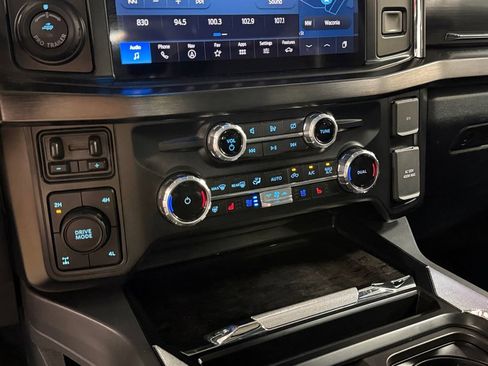 Used 2024 Ford F250 Lariat w/ Lariat Ultimate Package AWD/4WD image 32