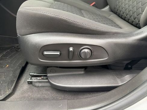 Used 2020 Chevrolet Blazer LT image 20