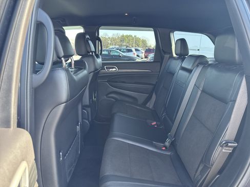 Used 2021 Jeep Grand Cherokee Laredo X image 14