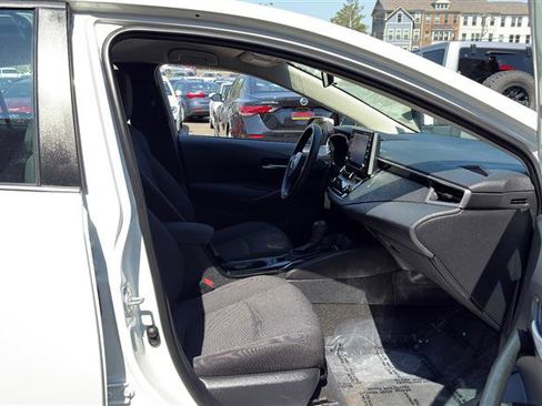 Used 2021 Toyota Corolla LE FWD image 14