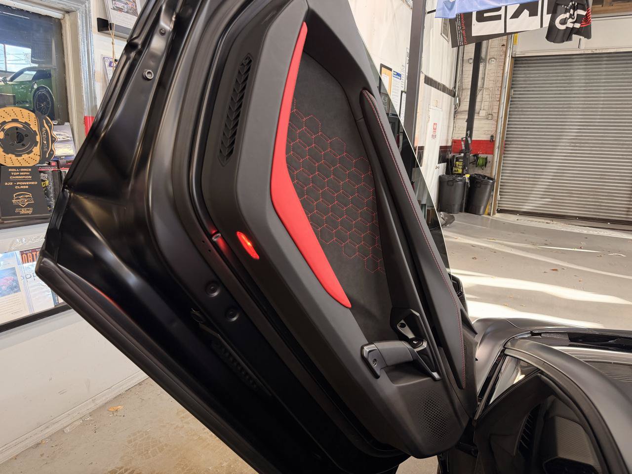 Used 2024 Lamborghini Revuelto AWD/4WD image 19