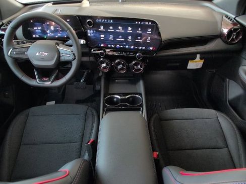 New 2025 Chevrolet Blazer EV RS image 11