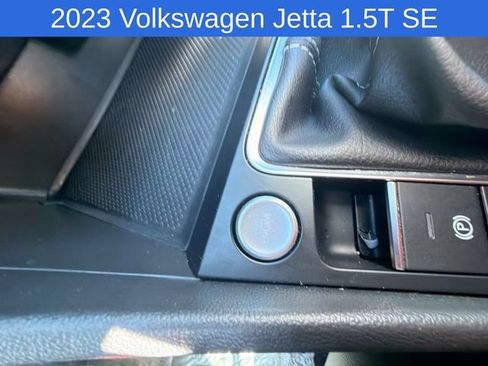 Used 2023 Volkswagen Jetta SE w/ Panoramic Sunroof Package FWD image 10