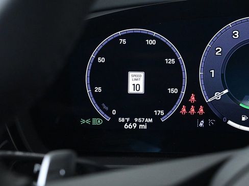 Certified 2025 Porsche Cayenne E-Hybrid Coupe image 14