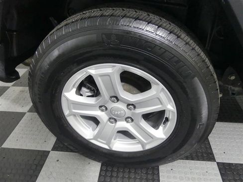 Used 2020 Jeep Wrangler Unlimited Sport S image 14