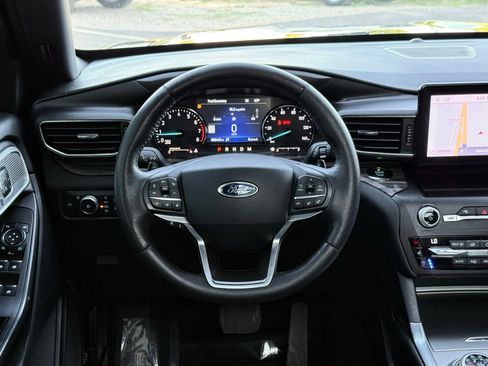 Used 2020 Ford Explorer Limited RWD image 36