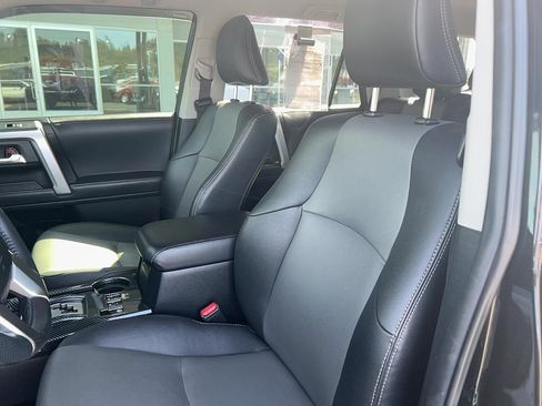 Used 2021 Toyota 4Runner SR5 Premium AWD/4WD image 17