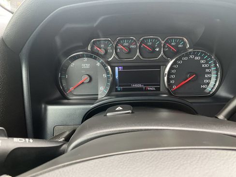 Used 2018 Chevrolet Silverado 1500 LT w/ All Star Edition AWD/4WD image 10