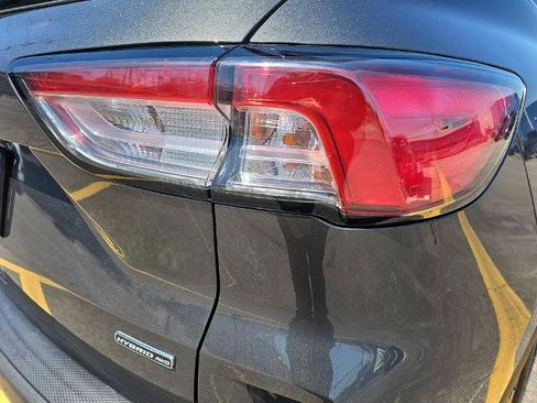 Certified 2020 Ford Escape Titanium AWD/4WD image 34