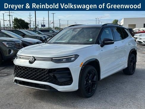 New 2026 Volkswagen Tiguan SE R-Line AWD/4WD image 3