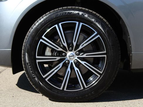 Used 2021 Volvo XC60 T6 Inscription AWD/4WD image 25