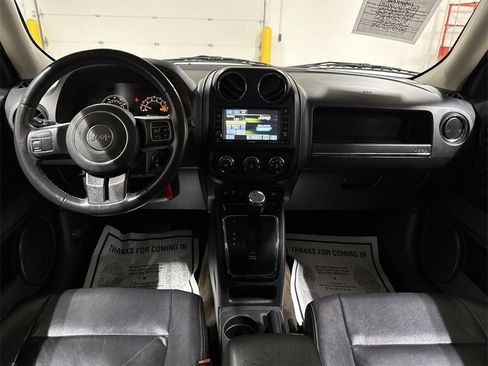 Used 2015 Jeep Patriot High Altitude image 10