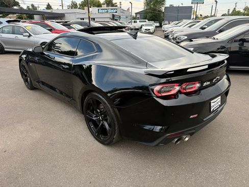 Used 2019 Chevrolet Camaro SS RWD image 8