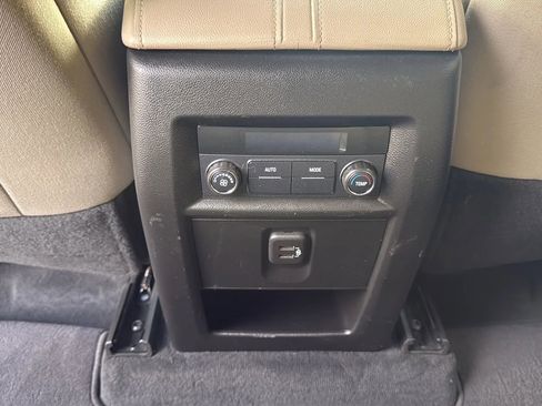 Used 2022 Chevrolet Traverse LS AWD/4WD image 30
