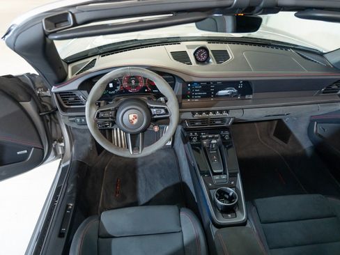 Certified 2026 Porsche 911 Targa 4 GTS AWD/4WD image 25