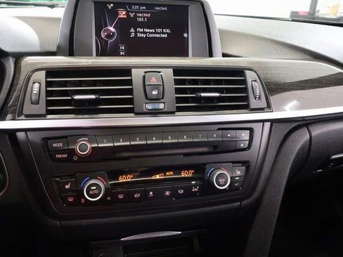 Used 2015 BMW 320i xDrive 320i xDrive image 17