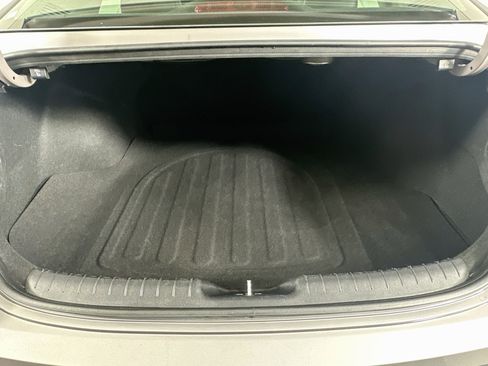 Used 2024 Hyundai Elantra Limited FWD image 29