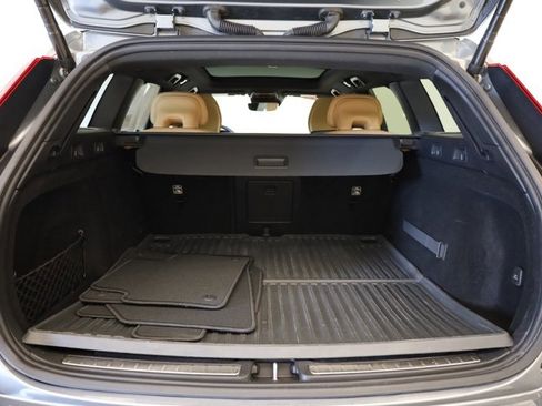 Used 2020 Volvo V60 T5 Cross Country w/ Protection Package Premier image 36