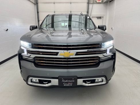 Used 2021 Chevrolet Silverado 1500 High Country w/ Technology Package AWD/4WD image 2