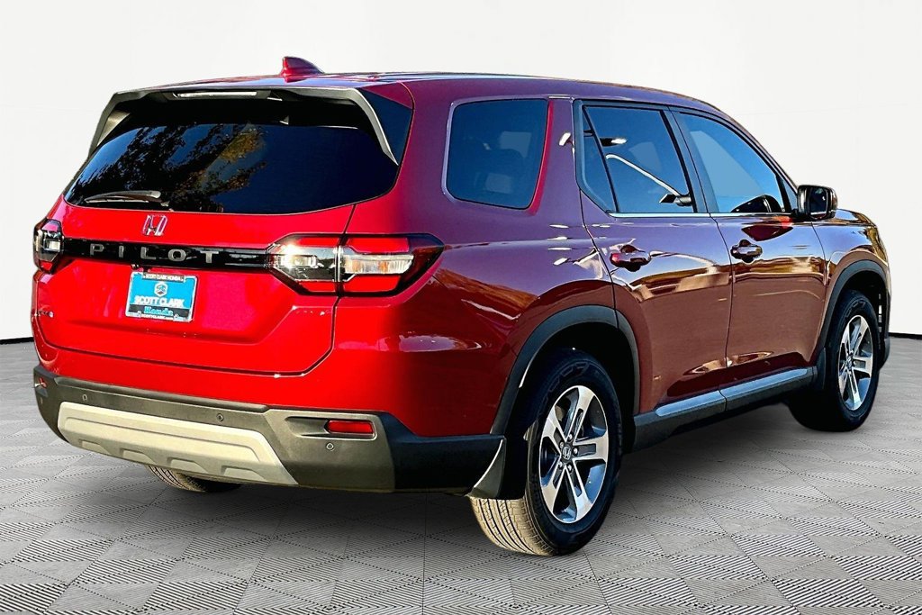 Used 2025 Honda Pilot EX-L image 6