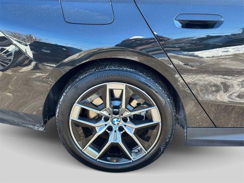 Certified 2026 BMW 530i xDrive w/ Premium Package image 7