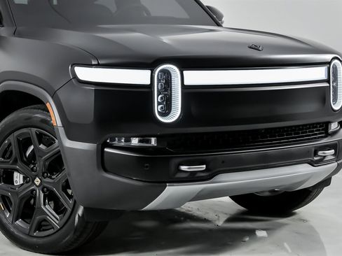 Used 2023 Rivian R1T Adventure image 2