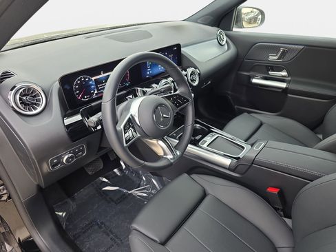 Certified 2025 Mercedes-Benz GLA 250 4MATIC image 16