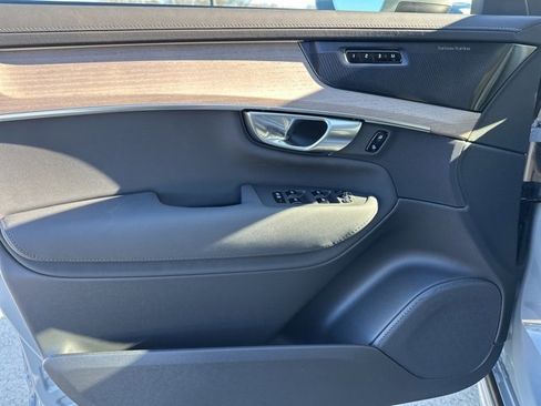 New 2026 Volvo XC90 B6 Plus w/ Protection Package Premier image 12