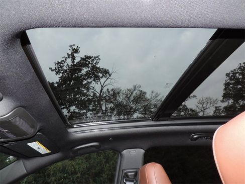 New 2026 Cadillac XT5 Sportv w/ LPO, Onyx Lite Package image 14