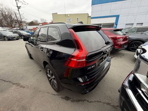 Used 2024 Volvo XC60 B5 Plus image 3
