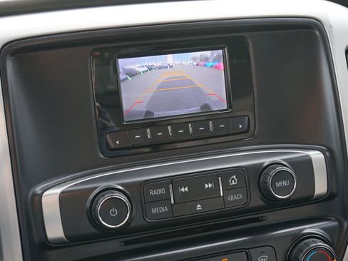 Used 2014 GMC Sierra 1500 SLE w/ Suspension Package, Off-Road image 16