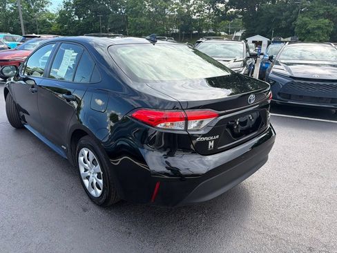 Certified 2024 Toyota Corolla LE AWD/4WD image 7