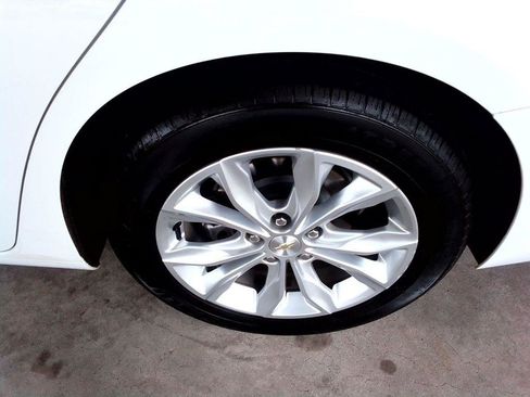 Used 2022 Chevrolet Malibu LT FWD image 24