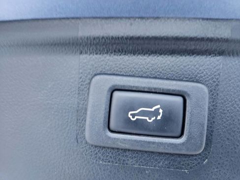 Used 2016 Subaru Outback 2.5i Premium image 15