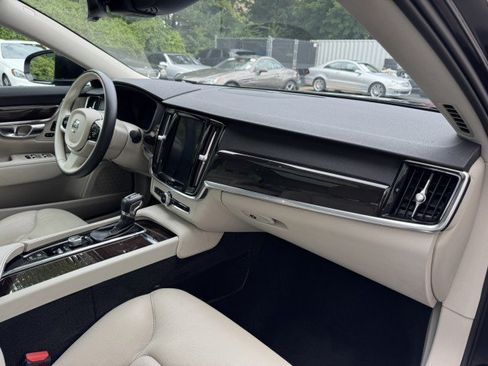 Used 2018 Volvo S90 T5 Momentum w/ Convenience Package AWD/4WD image 36