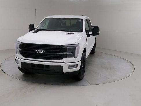 Certified 2025 Ford F150 Platinum w/ FX4 Off-Road Package AWD/4WD image 9