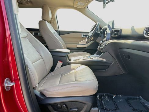 Certified 2023 Ford Explorer Limited w/ Limited Technology Package RWD image 35