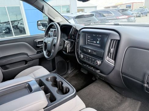 Used 2018 Chevrolet Silverado 1500 Custom w/ Custom Value Package RWD image 12