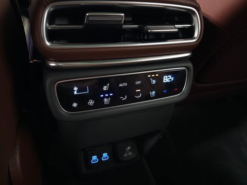 Used 2025 Genesis GV80 3.5T Prestige image 46