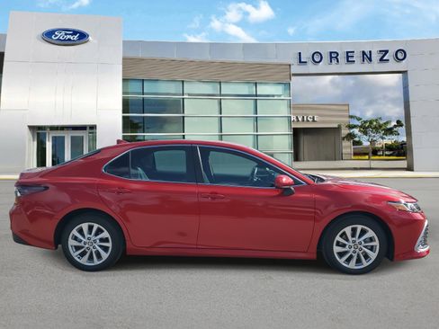 Used 2023 Toyota Camry LE FWD image 4