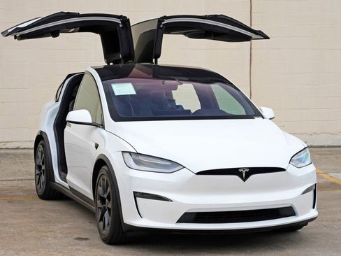 Used 2022 Tesla Model X AWD/4WD image 56