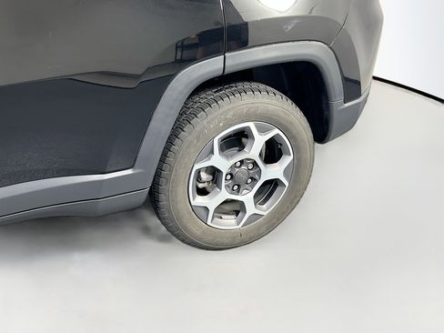 Used 2022 Jeep Compass Trailhawk w/ Trailhawk Convenience Group image 25