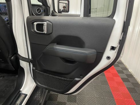 Used 2024 Jeep Wrangler High Altitude AWD/4WD image 42