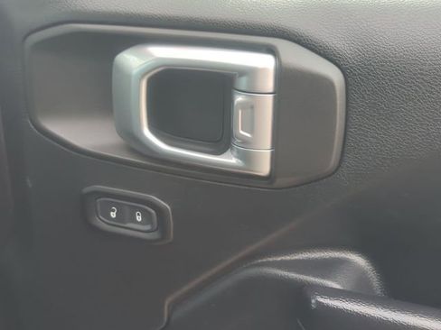Used 2020 Jeep Wrangler Sport AWD/4WD image 26