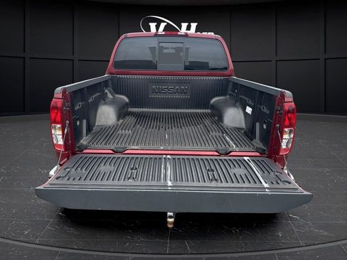 Used 2020 Nissan Frontier SV w/ SV Utility Package image 12