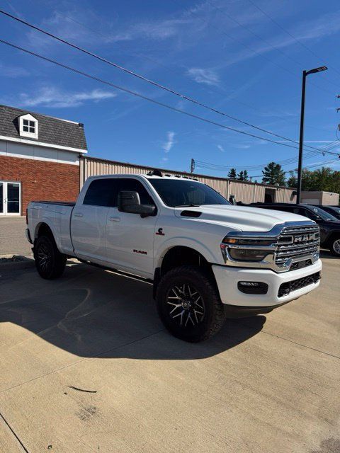 Used 2026 RAM 2500 Limited AWD/4WD image 3