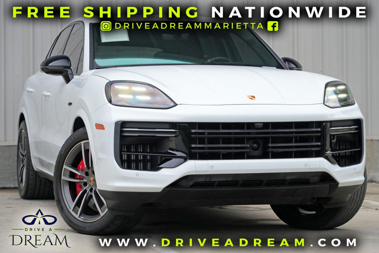 Used 2024 Porsche Cayenne Turbo AWD/4WD image 2