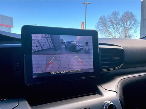 Used 2020 Ford Explorer XLT image 14