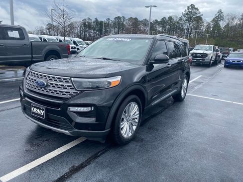 Certified 2022 Ford Explorer Limited w/ Equipment Group 301A image 3