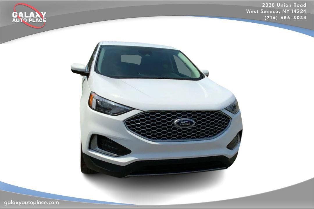 Used 2024 Ford Edge SEL AWD/4WD image 3